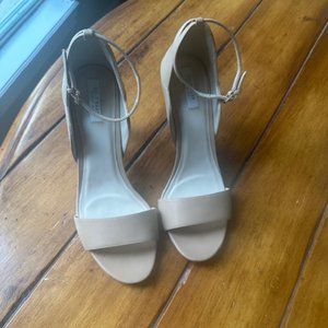 Cole Haan nude leather heels